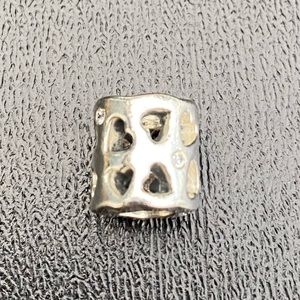 Pandora Tunnel of Love Charm